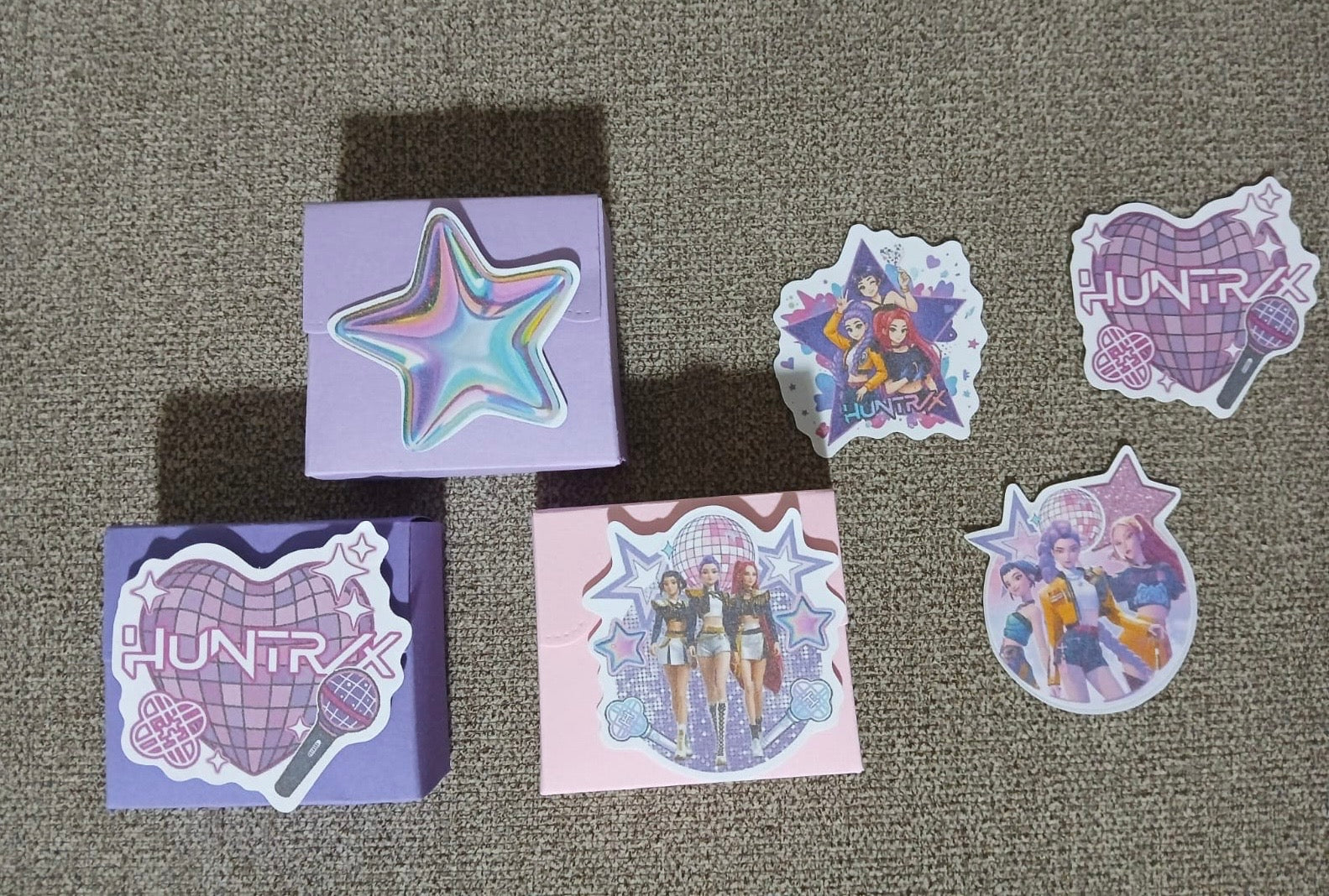 Kpop demon hunters party set