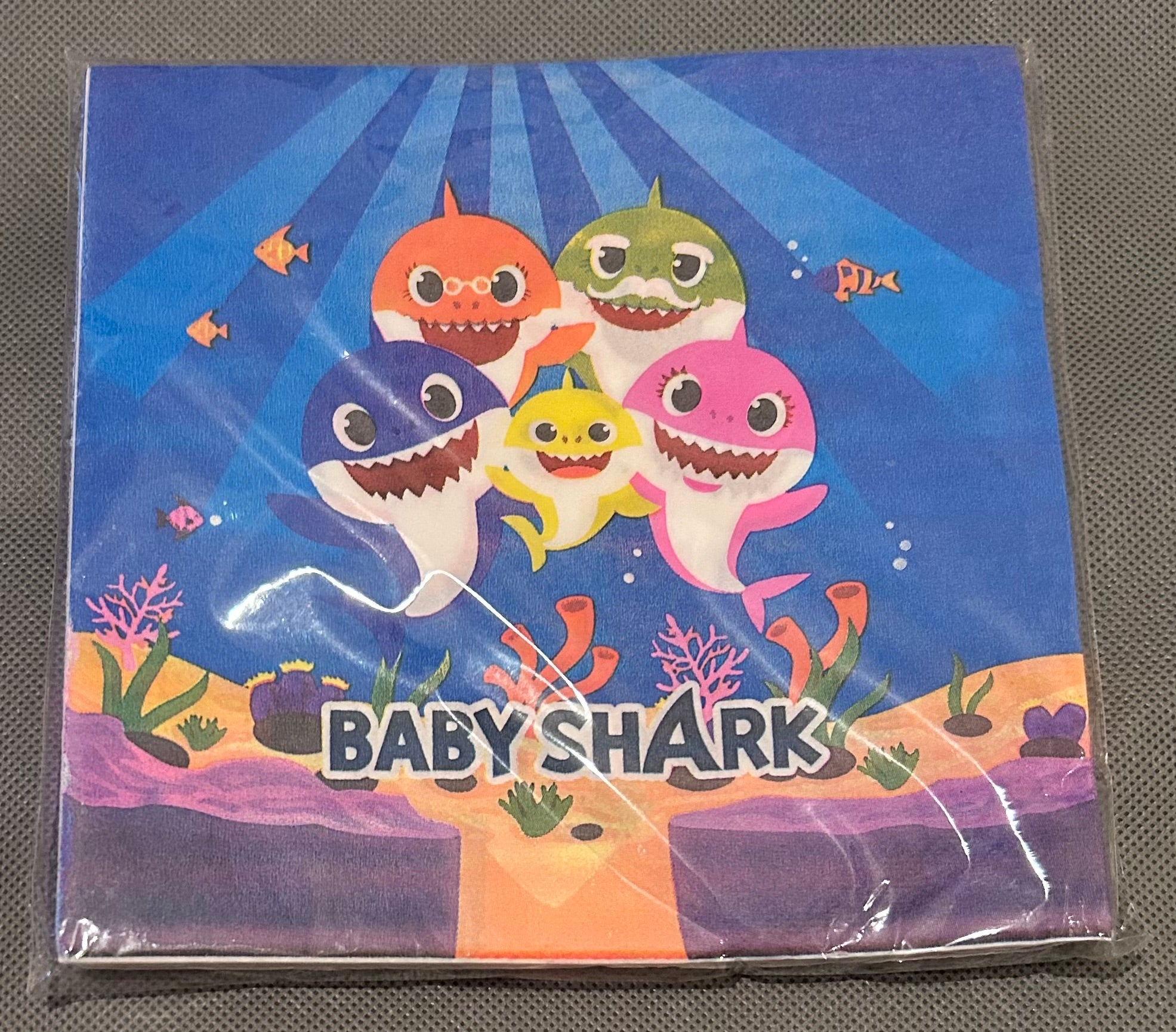 Baby shark party set
